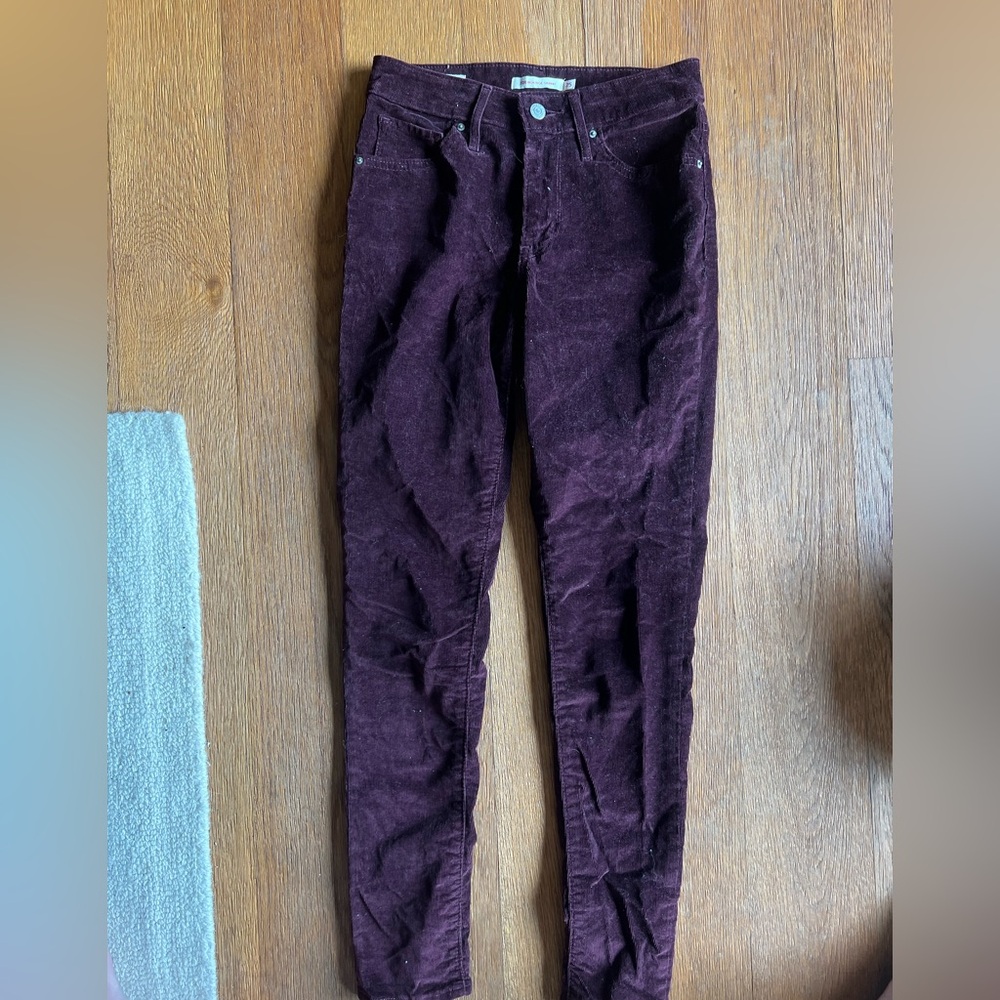 Levi’s maroon/purple corduroy pants size 25
